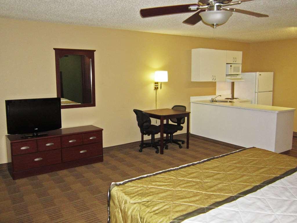 Extended Stay America Suites - Cleveland - Brooklyn Room photo