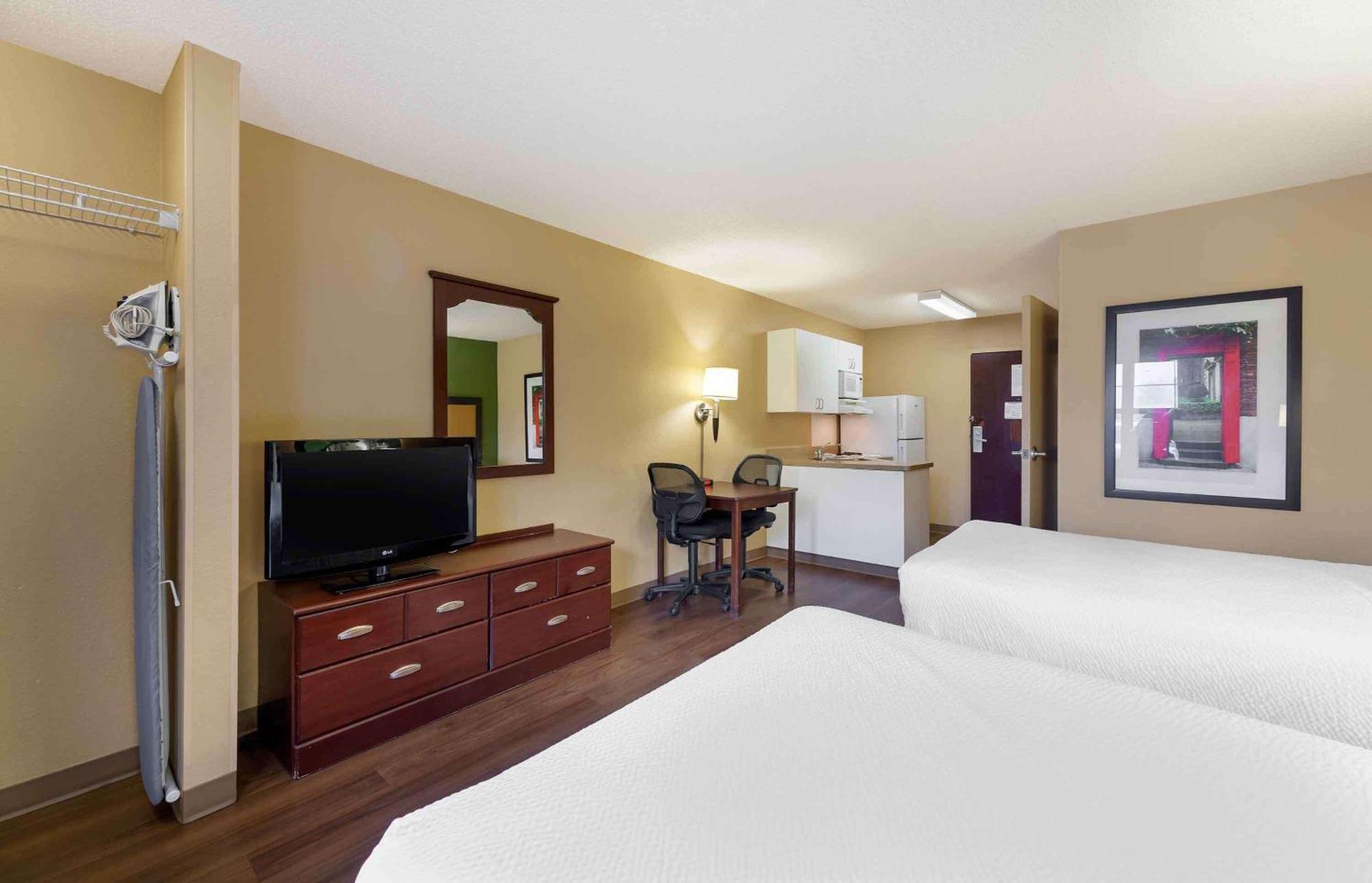 Extended Stay America Suites - Cleveland - Brooklyn Exterior photo