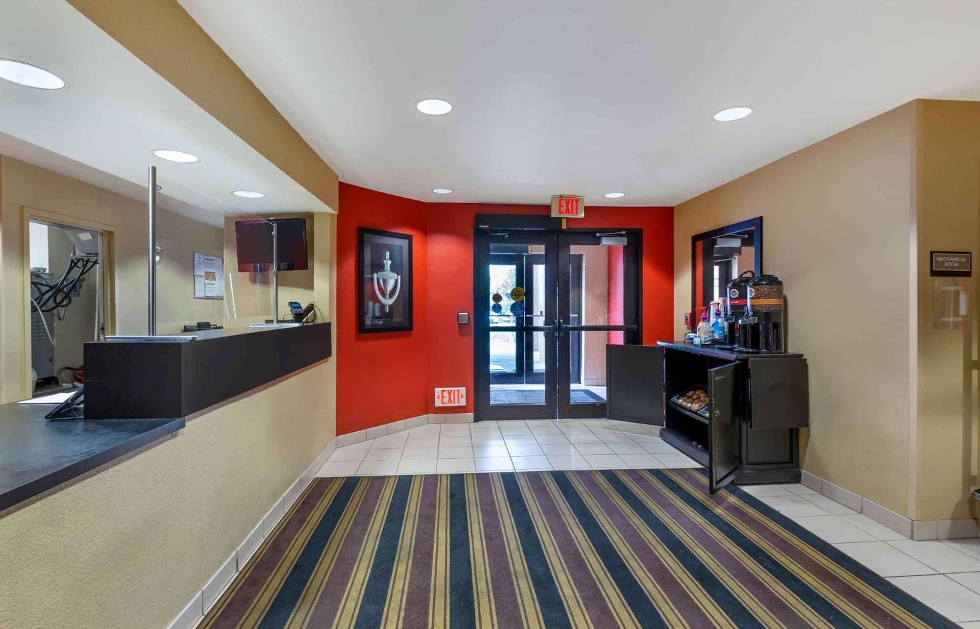 Extended Stay America Suites - Cleveland - Brooklyn Exterior photo