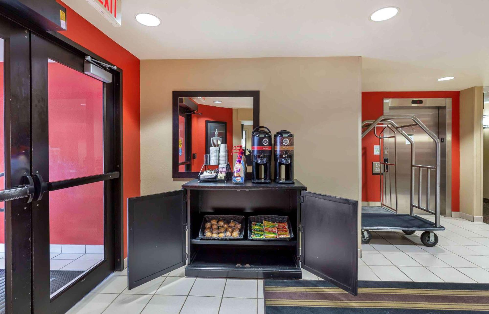 Extended Stay America Suites - Cleveland - Brooklyn Exterior photo