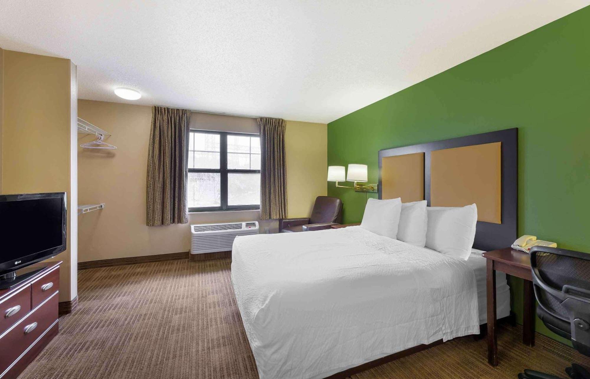 Extended Stay America Suites - Cleveland - Brooklyn Exterior photo