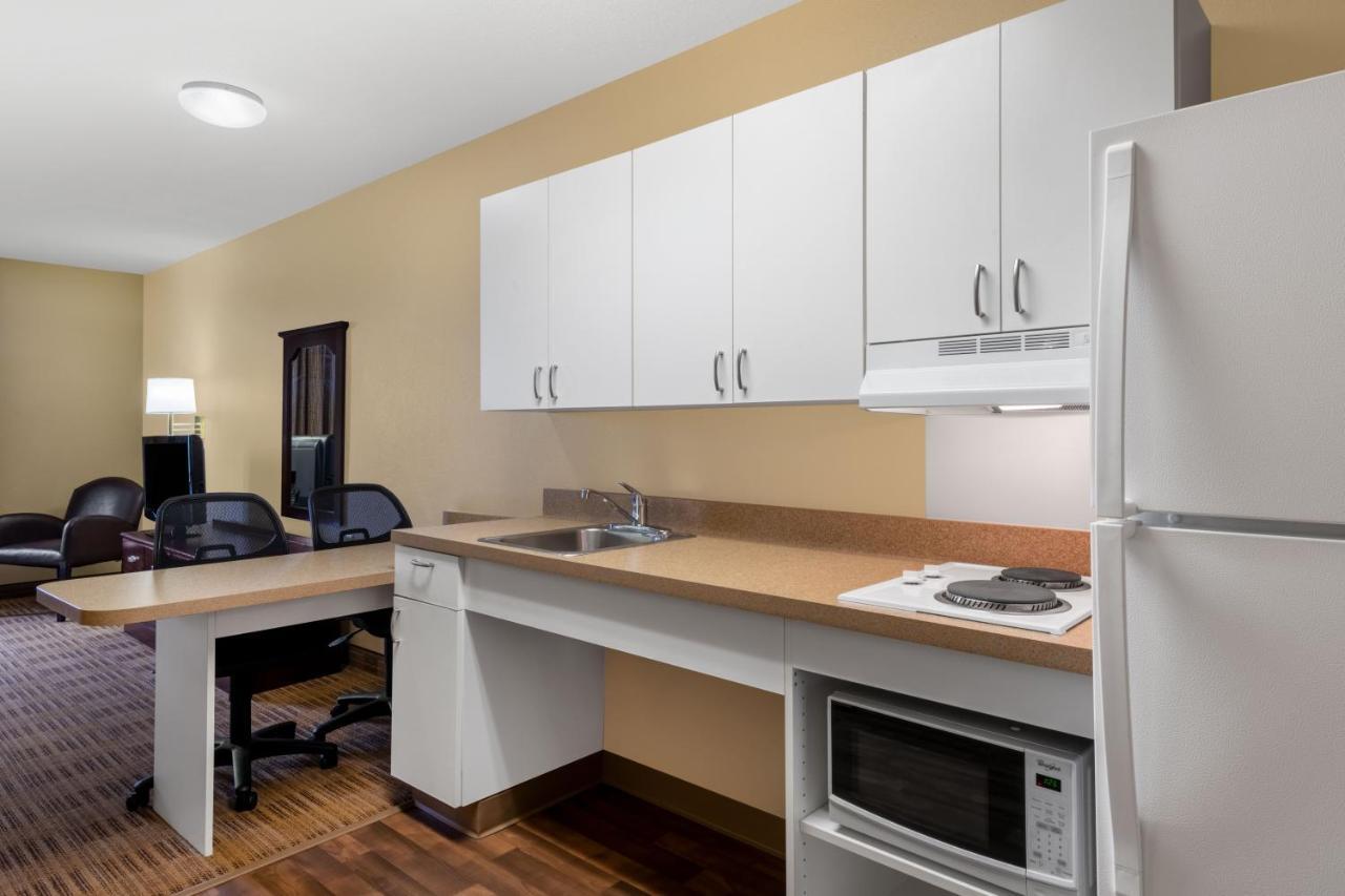 Extended Stay America Suites - Cleveland - Brooklyn Exterior photo